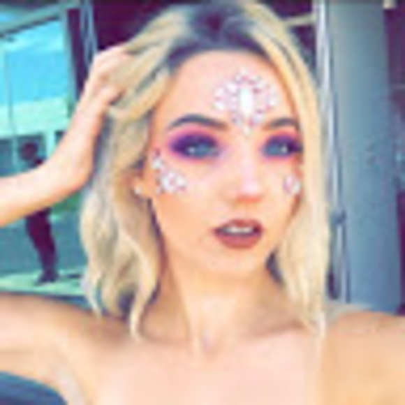 Meet your Posher, Lilly - Picture 1 of 1